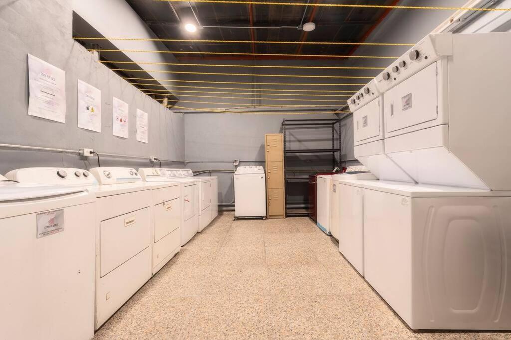 Apartment 205 Zocalo Cathedral 2bdrmb 2bath Fits 10 Ac Mexico City