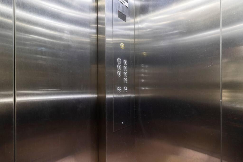 Apartment 205 Zocalo Cathedral 2bdrmb 2bath Fits 10 Ac Mexico City