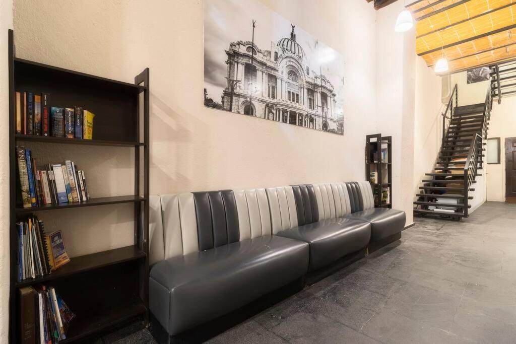 Apartment 205 Zocalo Cathedral 2bdrmb 2bath Fits 10 Ac