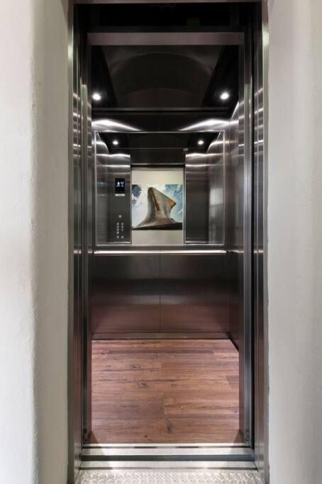 Apartment 205 Zocalo Cathedral 2bdrmb 2bath Fits 10 Ac *