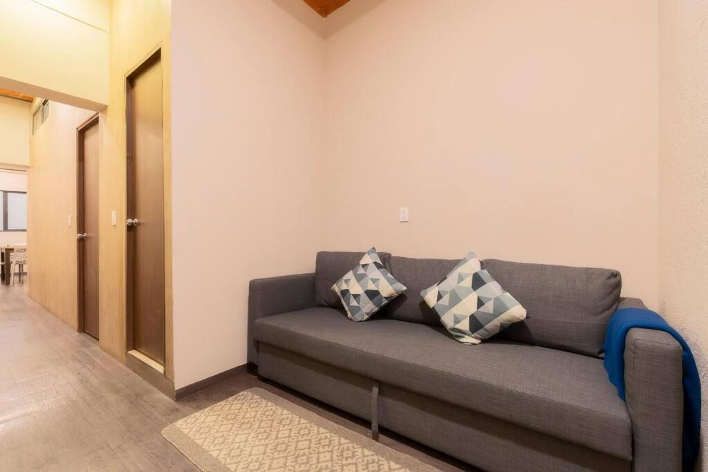 205 Zocalo Cathedral 2bdrmb 2bath Fits 10 Ac Mexico City