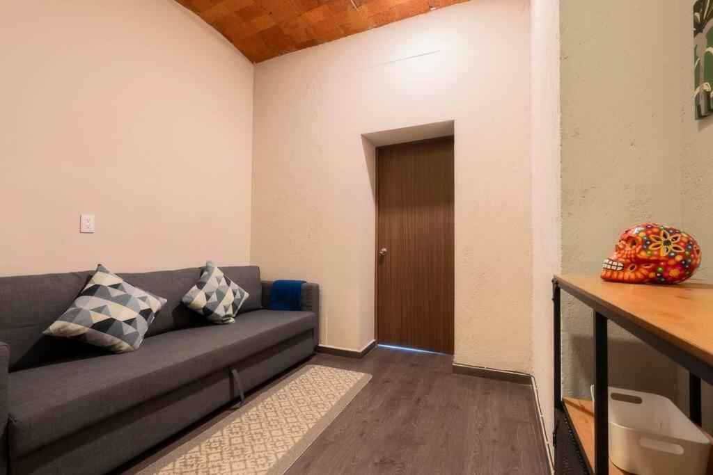 Apartment 205 Zocalo Cathedral 2bdrmb 2bath Fits 10 Ac Mexico City